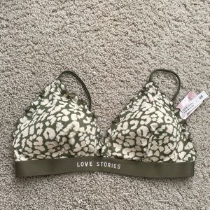 NWOT Bikini Top
